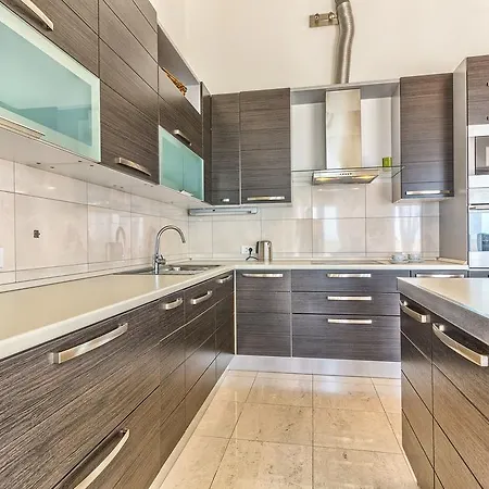 Luxury Penthouse Kate شقة